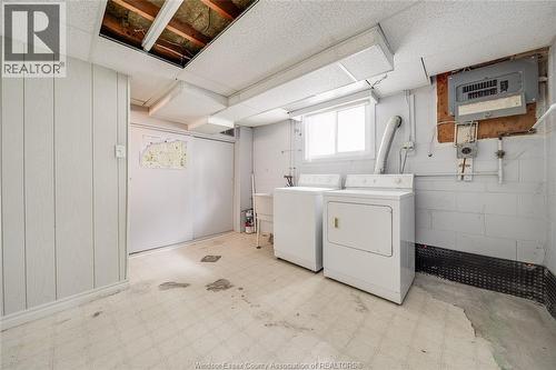 381 Carling, Windsor, ON - Indoor Photo Showing Laundry Room