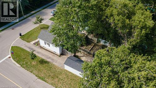 Single-story residence with a gray shingle roof and white siding - 99 Shantz Lane, Kitchener, ON - Outdoor With View