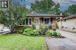 88 PINEDALE Drive  Kitchener, ON N2E 1J7