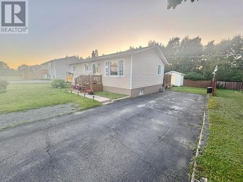 119 Brown Avenue  Grand Falls Windsor, NL A2A 2L2