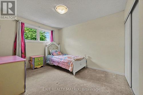 627 Chenier Way, Ottawa, ON - Indoor Photo Showing Bedroom