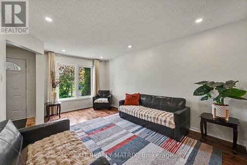 627 Chenier Way, Ottawa, ON - Indoor Photo Showing Other Room