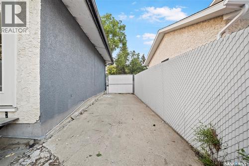 2225 Bedford Avenue E, Regina, SK - Outdoor With Exterior