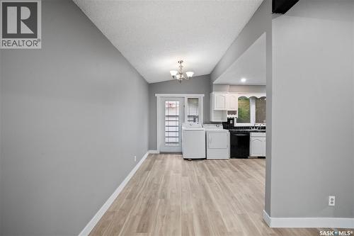 2225 Bedford Avenue E, Regina, SK - Indoor Photo Showing Kitchen