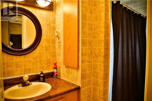 40 Vaughan, Capreol, ON - Indoor Photo Showing Bathroom