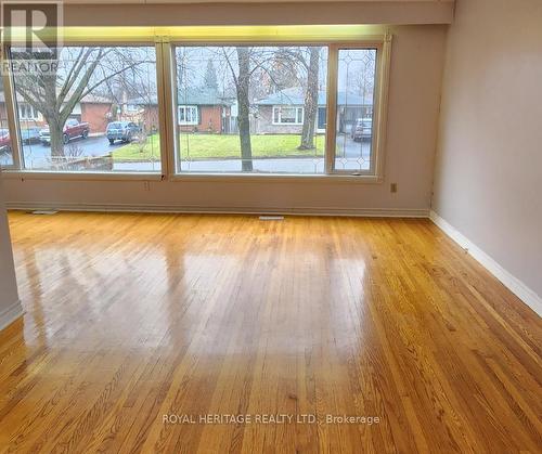 MAIN - 975 HAWTHORNE COURT , Oshawa (Donevan), Ontario L1H 2H4 3
