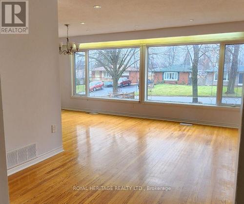 MAIN - 975 HAWTHORNE COURT , Oshawa (Donevan), Ontario L1H 2H4 4