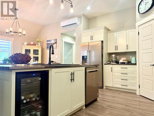 18 Evergreen Crescent, Springdale, NL - Indoor Photo Showing Kitchen With Upgraded Kitchen