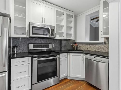 5518 Stanley Place, Halifax, NS - Indoor Photo Showing Kitchen With Upgraded Kitchen
