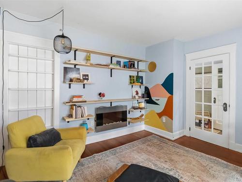 5518 Stanley Place, Halifax, NS - Indoor Photo Showing Living Room With Fireplace