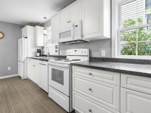 3206 Micmac Street, Halifax, NS - Indoor Photo Showing Kitchen