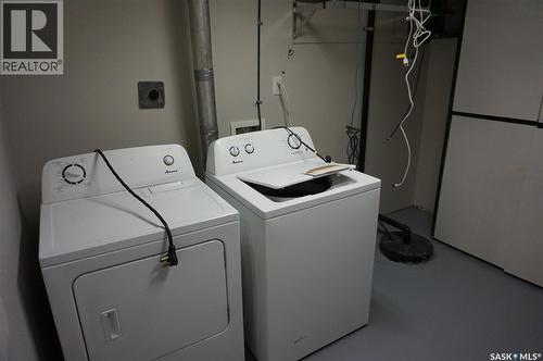 91 Plant Crescent, Regina, SK - Indoor Photo Showing Laundry Room