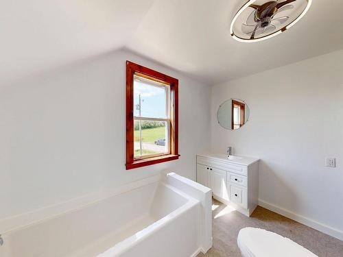 1056 Quarry Road, Union Corner, NS - Indoor Photo Showing Bathroom