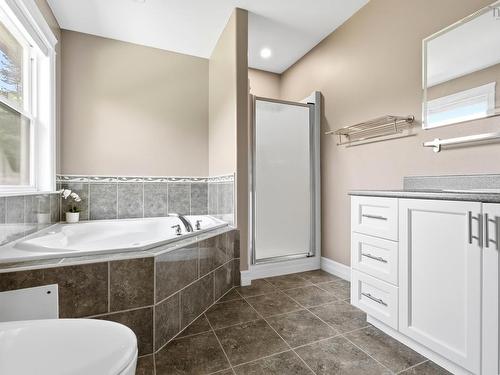 495 Gatehouse Run, Hammonds Plains, NS - Indoor Photo Showing Bathroom
