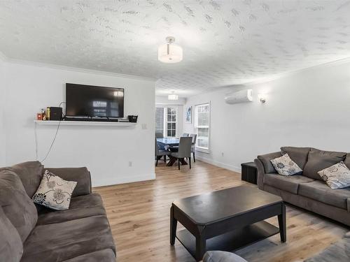 32 Tamarack Circle, Lower Sackville, NS - Indoor Photo Showing Living Room