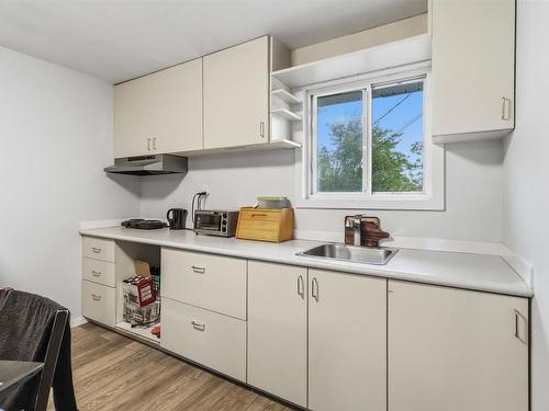 32 Tamarack Circle, Lower Sackville, NS - Indoor Photo Showing Kitchen