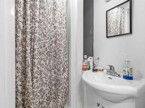 32 Tamarack Circle, Lower Sackville, NS - Indoor Photo Showing Bathroom
