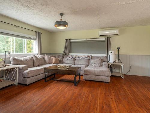 4845 Highway 340, Carleton, NS - Indoor Photo Showing Living Room