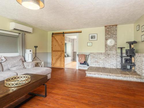 4845 Highway 340, Carleton, NS - Indoor Photo Showing Living Room
