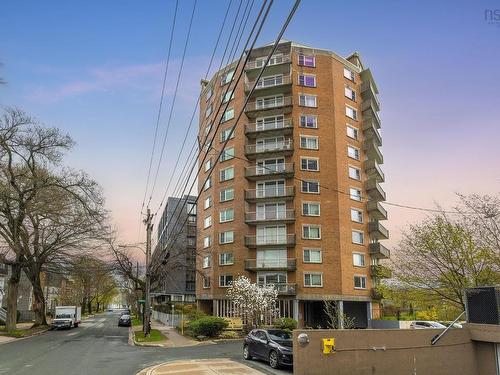 503 1074 Wellington Street  Halifax, NS B3H 2Z8