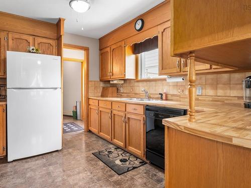 88 Armada Drive, Halifax, NS - Indoor Photo Showing Kitchen With Double Sink