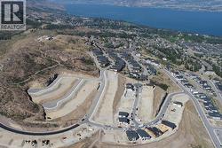 1132 Hewetson Avenue Kelowna, BC V1W 5H6