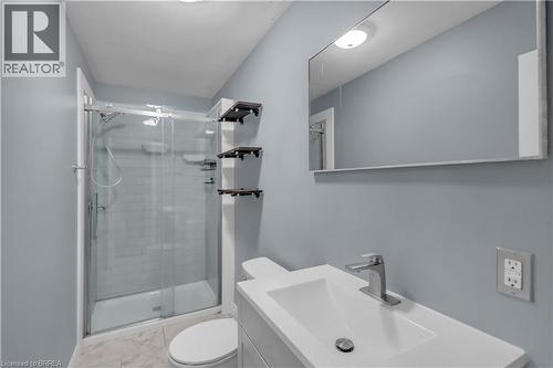995 Mcdowell Road E, Simcoe, ON - Indoor Photo Showing Bathroom