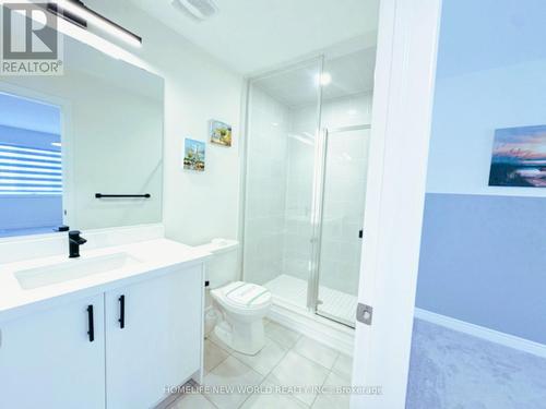 966 Cormorant Path, Pickering, ON - Indoor Photo Showing Bathroom