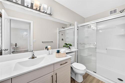 Three Piece ensuite - 147 Phoenix Way, Winnipeg, MB - Indoor Photo Showing Bathroom