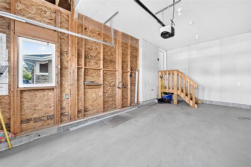 147 Phoenix Way, Winnipeg, MB - Indoor