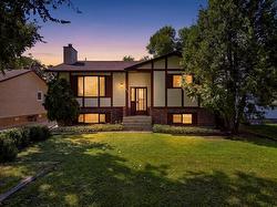 358 Woodbine Avenue  Winnipeg, MB R2V 4H4