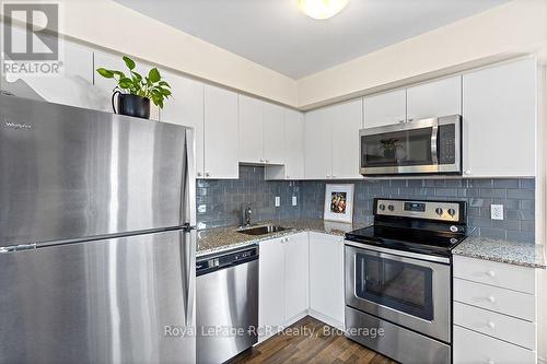 Kitchen - #308 - 7 Anchorage Crescent, Collingwood, ON - Indoor Photo Showing Kitchen With Stainless Steel Kitchen With Upgraded Kitchen