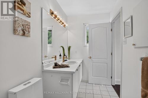 23 Whitegate Crescent, Ottawa, ON - Indoor