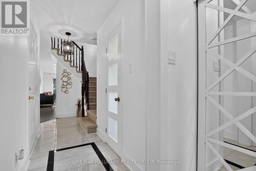 23 Whitegate Crescent, Ottawa, ON - Indoor Photo Showing Other Room