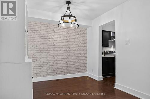 23 Whitegate Crescent, Ottawa, ON - Indoor Photo Showing Other Room