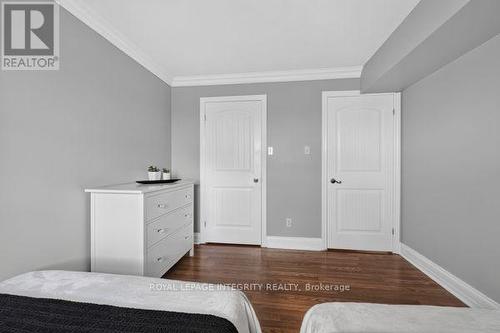 404 - 345 Centrum Boulevard, Ottawa, ON - Indoor Photo Showing Bedroom