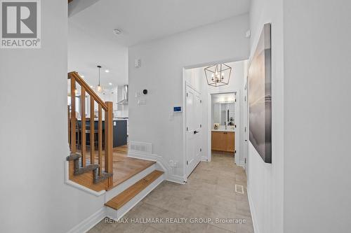917 Atrium Ridge, Ottawa, ON - Indoor Photo Showing Other Room