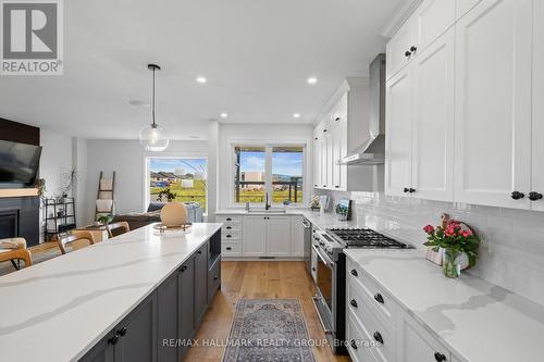 917 Atrium Ridge, Ottawa, ON - Indoor Photo Showing Kitchen With Upgraded Kitchen