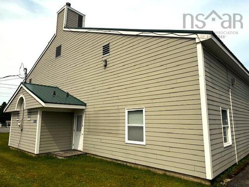 9692 Highway 8, Caledonia, NS 