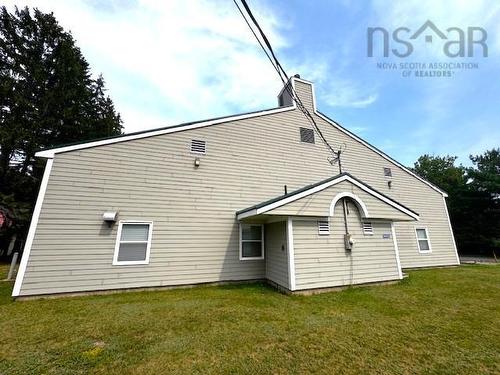9692 Highway 8, Caledonia, NS 
