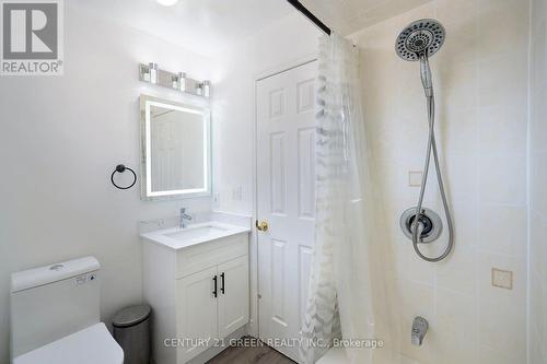 5806 Mersey Street, Mississauga, ON - Indoor Photo Showing Bathroom