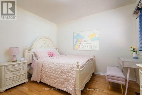 5806 Mersey Street, Mississauga, ON - Indoor Photo Showing Bedroom