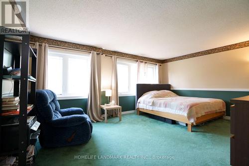 2914 Peacock Drive, Mississauga, ON - Indoor Photo Showing Bedroom
