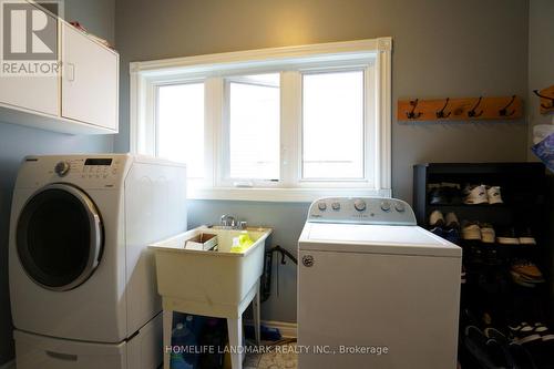 2914 Peacock Drive, Mississauga, ON - Indoor Photo Showing Laundry Room