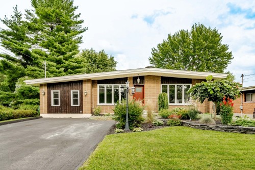 476 Rue Dolbeau  Sherbrooke (Fleurimont), QC J1G 2Z7