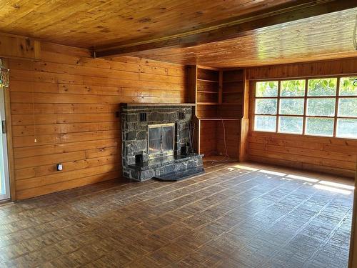 7532 Highwy 3, Upper Woods Harbour, NS - Indoor With Fireplace