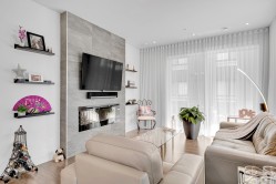 Salon - 