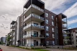 Façade - 