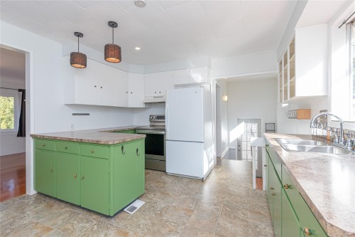 9467 Chemainus Rd, Chemainus, BC 