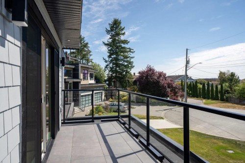 2292 Gail Pl, Sidney, BC - Outdoor With Exterior